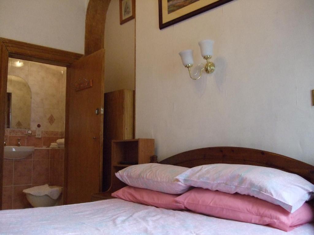 Swan Lake Guest House Edinburgh Phòng bức ảnh